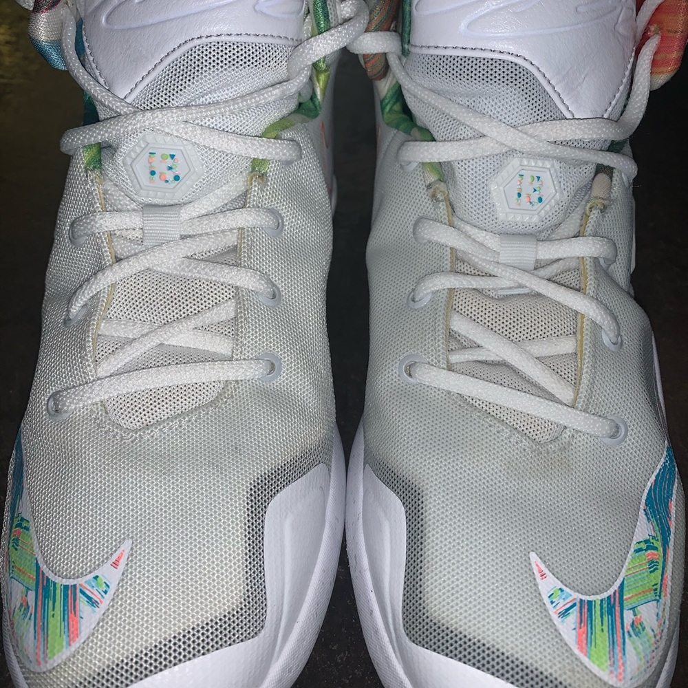 Lebron 13 RARE easters - Picture 3 of 8